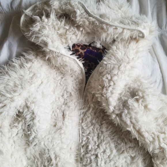 Madden Girl fluffy coat - Picture 2 of 3